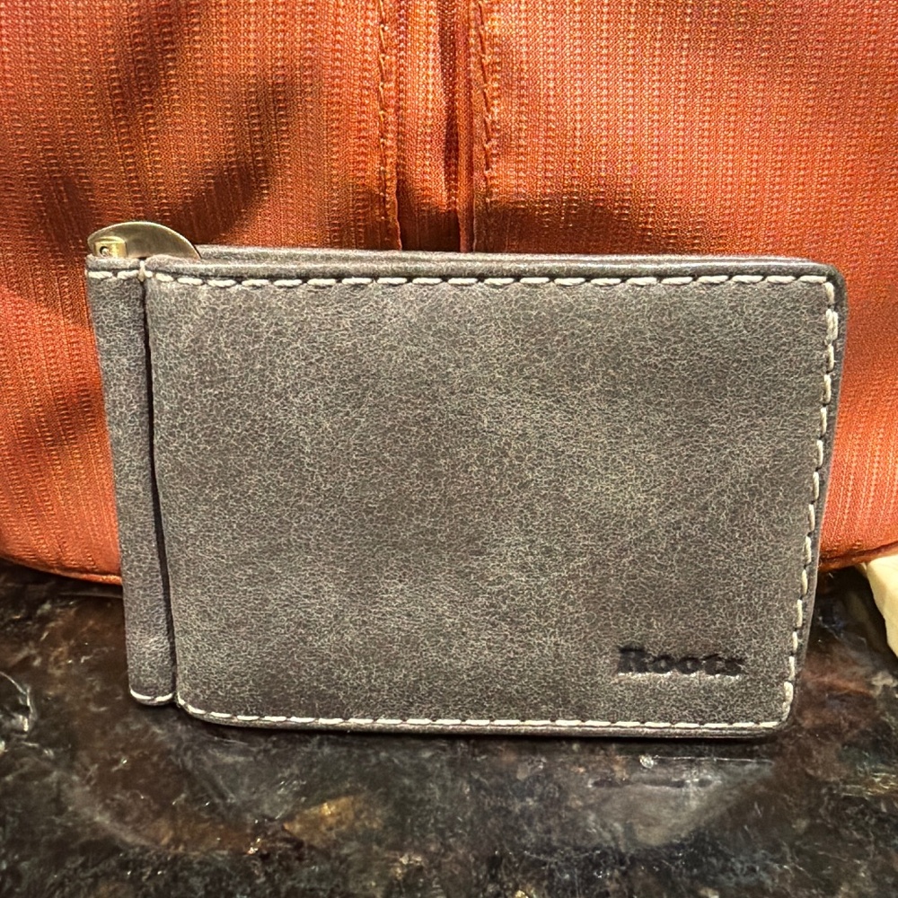Roots leather wallet